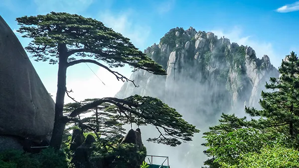 Best time to visit Yellow Mountains in April